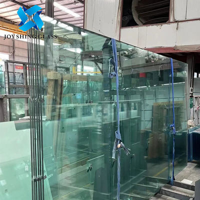 Χαμηλά σιδηροπλασμένα γυάλινα φύλλα 3300*2440mm με διάστρωμα SGP